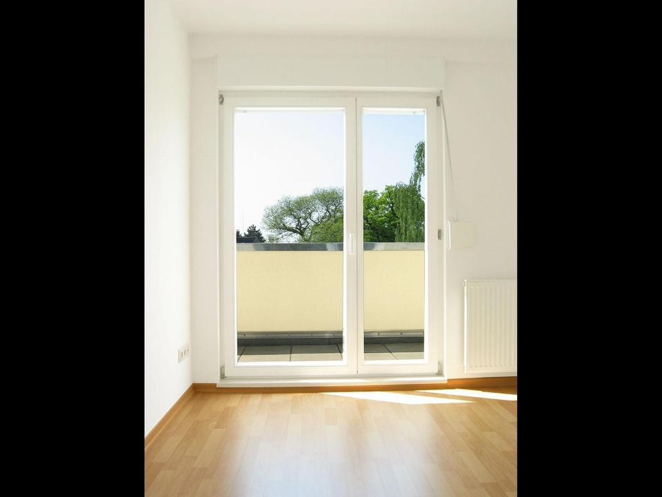 3 Zi Penthouse in bester Lage, sonnig, ruhig, 30qm umlaufende Dachterrasse, 2 Parkplätze – Bild 7