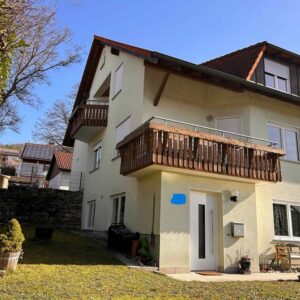 Schöne DHH mit ruhiger Einliegerwohnung und tollem Fernblick ins liebliche Taubertal zu verkaufen