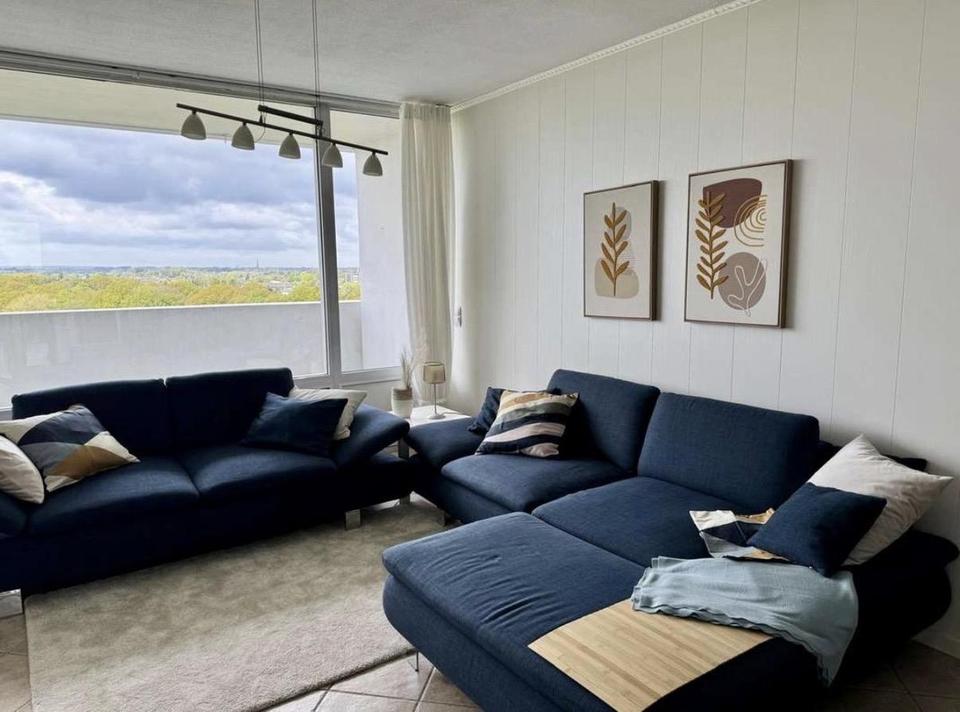 Möblierte 1-Zimmer-Wohnung im 10. Stock mit herrlicher Aussicht – Bild 4