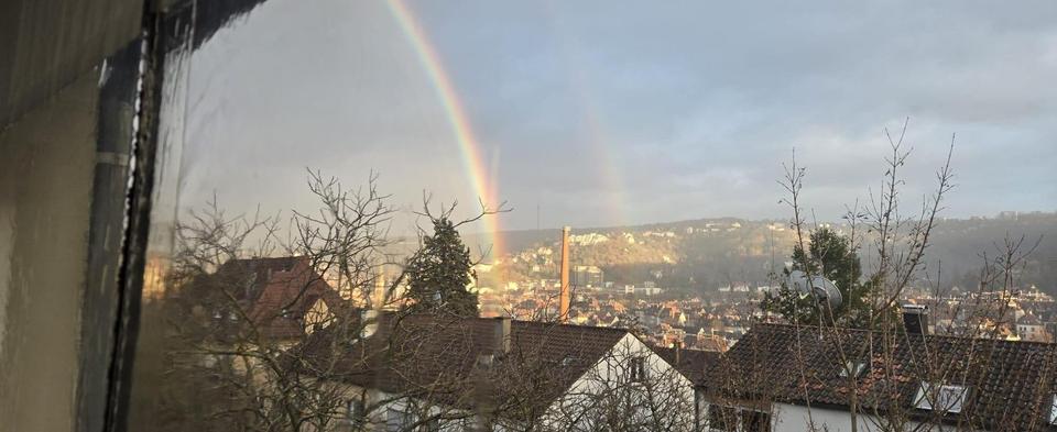 3 ZW in schöner Halbhöhen-Aussichtslage mit Balkon