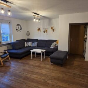 5-Zimmer-Wohnung mit Balkon und Gartenzugang im Scharnhauser Park