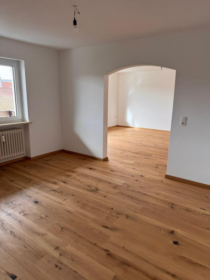 Große renovierte 4-Zimmer Wohnung in bester Lage – Bild 3