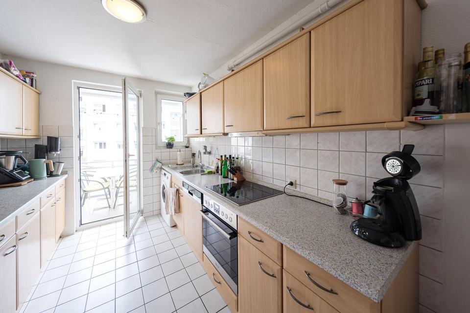 Lichtverwöhnte 5-Zimmer-Wohnung mit Balkon - sofort bezugsfrei! – Bild 7