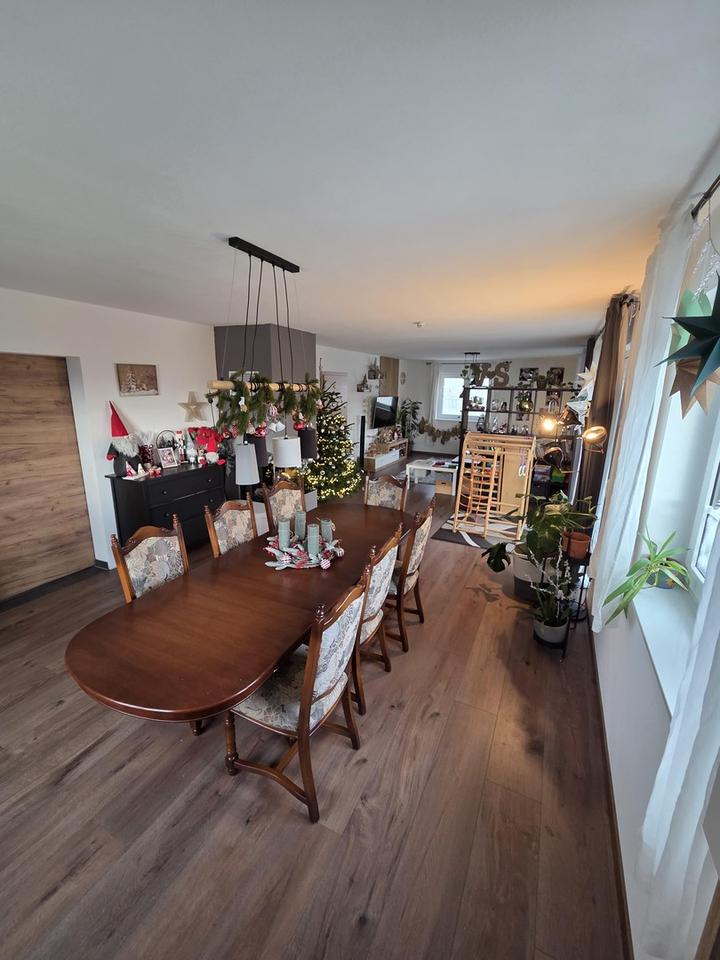 Großzügiges Einfamilienhaus in Massivbauweise mit großem Garten und PV-Anlage - Preis VB – Bild 18