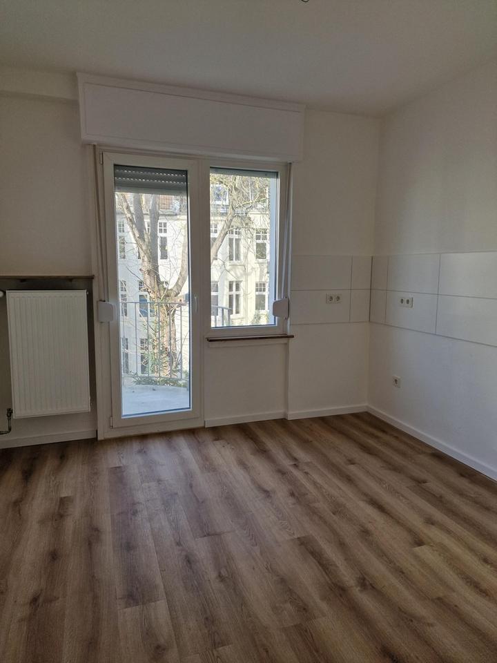 Großzügige 5-Zimmer-Wohnung in der ruhigen Arndtstraße im beliebten Kaiserstraßenviertel – Bild 12