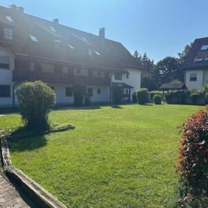 Provisionsfreie Vollmöblierte Maisonette Wohnung + 2 Stellplätze