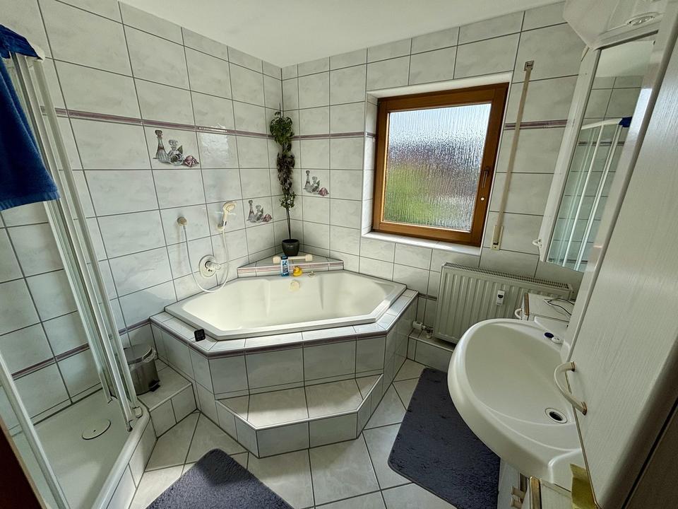 Großzügige, lichtdurchflutete Eigentumswohnung 1.OG zum Verkauf – Bild 5