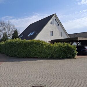 Nahe Ostsee: Gepflegte Doppelhaushälfte mit Kamin, Sauna und Doppelcarport