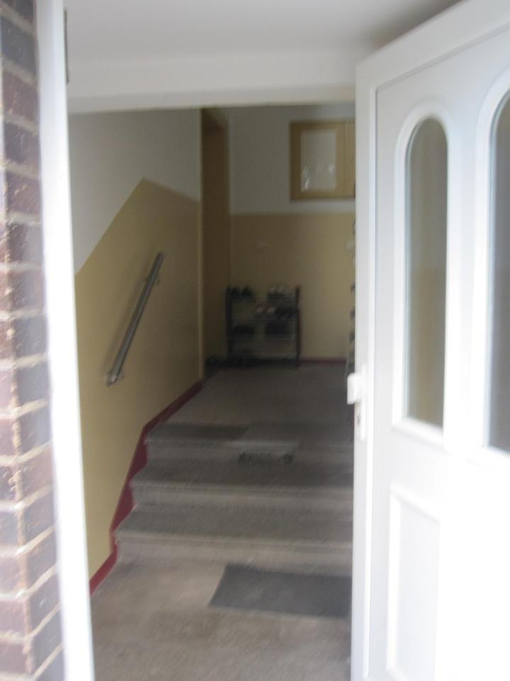 Charmante 3 Zimmer Wohnung im 1. OG mit Blick ins Grüne – Bild 4