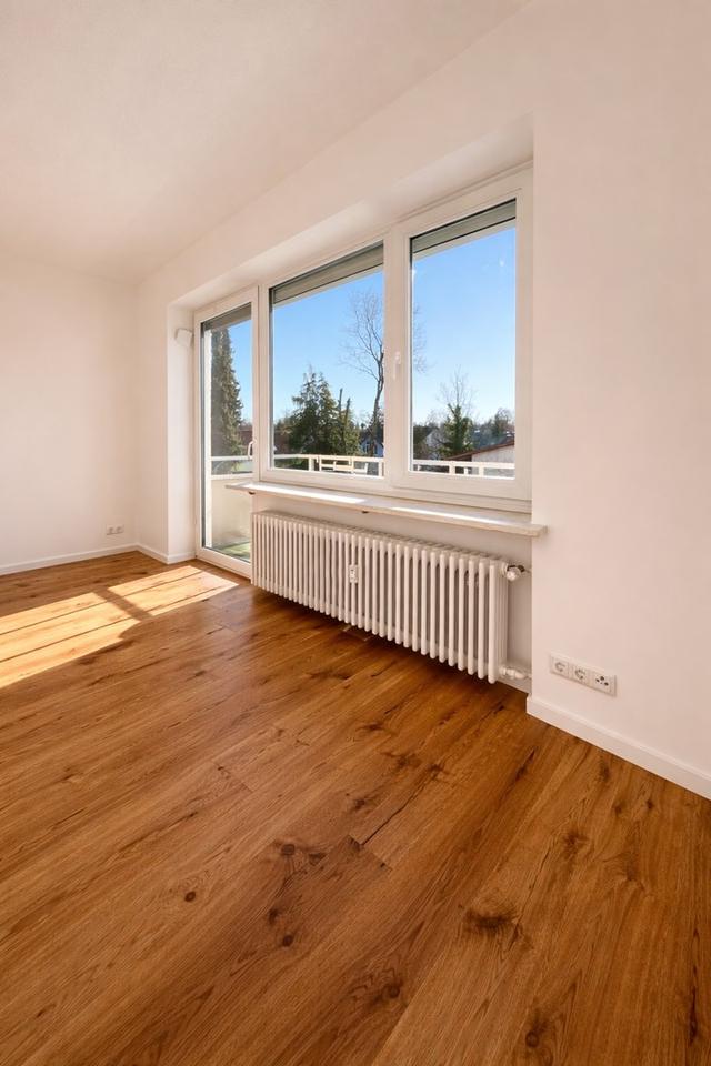 Umfassend modernisierte 2-Zi.-Wohnung | Balkon | oberste Etage | nur 3 Parteien | provisionsfrei – Bild 3