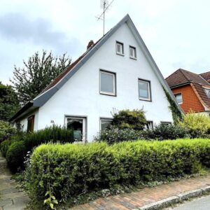 Familienfreundliches Einfamilienhaus mit Gartenoase in beliebter Glückstädter Wohngegend