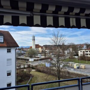 Familienfreundliche 4-Zimmer-Wohnung mit Bergblick - hochwertiger Küche - guter Ausstattung