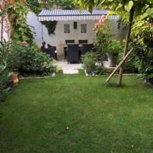 Kernsaniertes Dreifamilienhaus mit Einliegerwohnung in Stuttgart