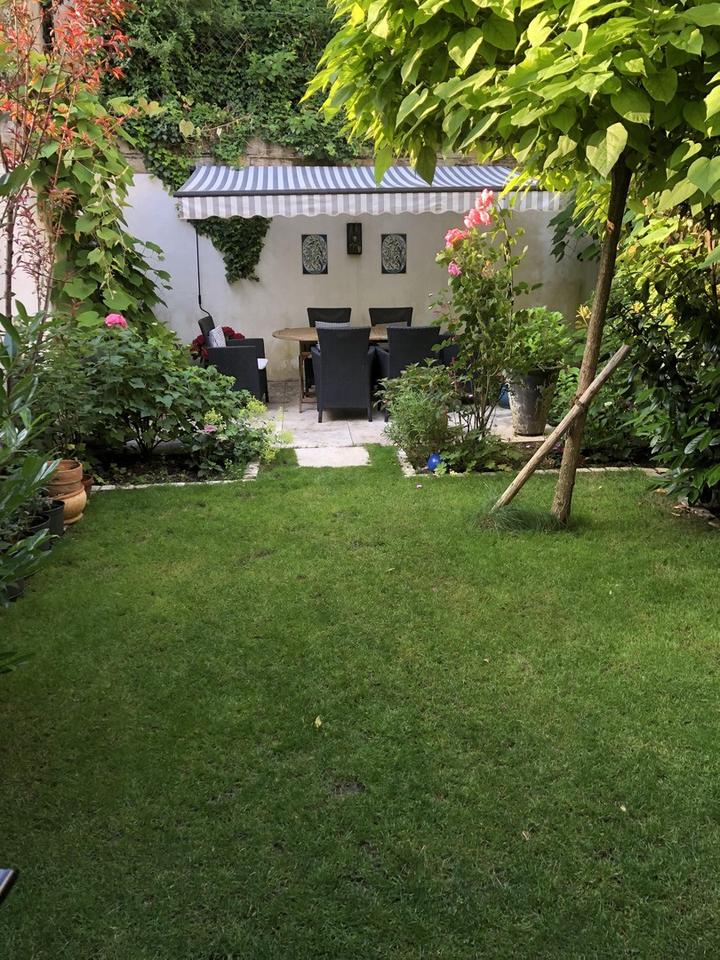 Kernsaniertes Dreifamilienhaus mit Einliegerwohnung in Stuttgart