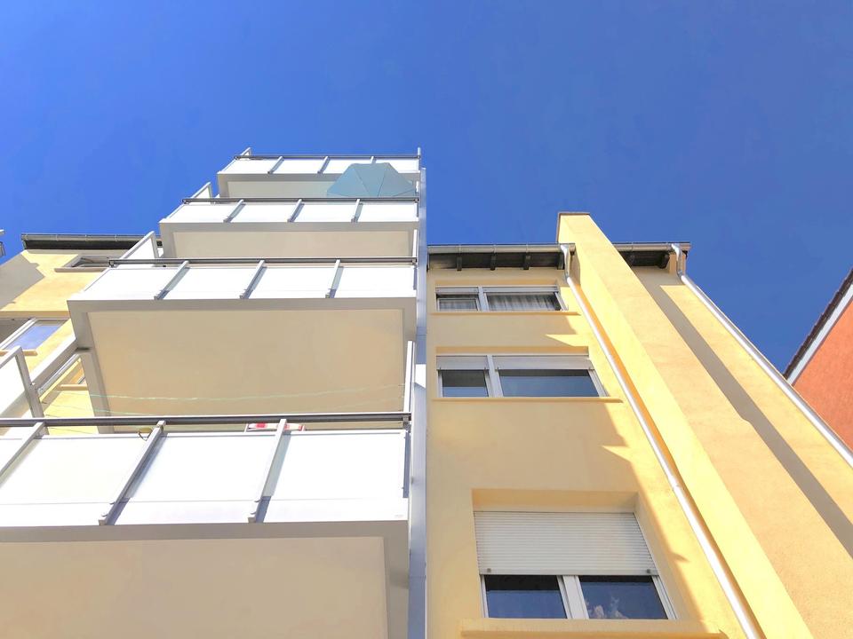 Lichtverwöhnte 5-Zimmer-Wohnung mit Balkon - sofort bezugsfrei!