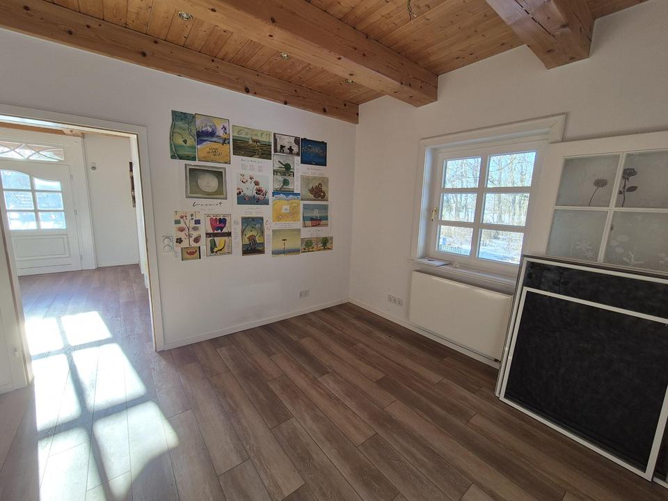 Weide, Wald und Wintergarten - Ein Traumhaus unterm Reetdach – Bild 21