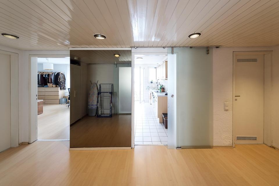 Lichtverwöhnte 5-Zimmer-Wohnung mit Balkon - sofort bezugsfrei! – Bild 14