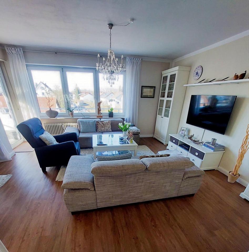 Großzügige 4 Zimmer Wohnung mit Balkon & Garage – perfekt für Familien und Homeoffice