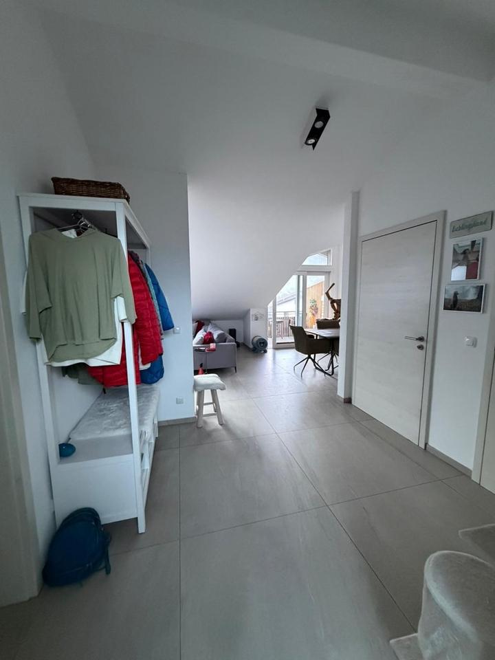 Dachgeschosswohnung in Premiumlage mit Panoramablick – Bild 13