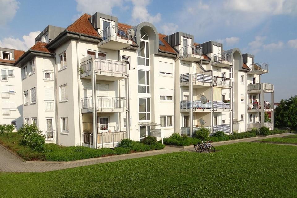 Attraktive Kapitalanlage oder Eigenheim: 2-Zimmer-Wohnung mit Balkon in Laupheim – Bild 2