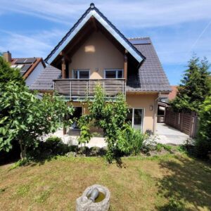 Großzügiges Energiesparsames Zweifamilienhaus