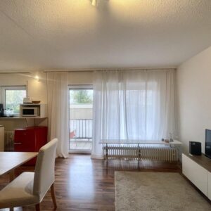 All Inclusive: voll möblierte 2-Zimmer Wohnung mit Balkon in der Innenstadt