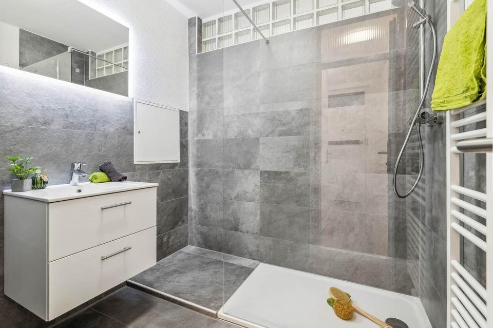 Helle & bezugsfertige 2-Zimmer Wohnung SB-Eschberg, provisionsfrei vom Eigentümer – Bild 2