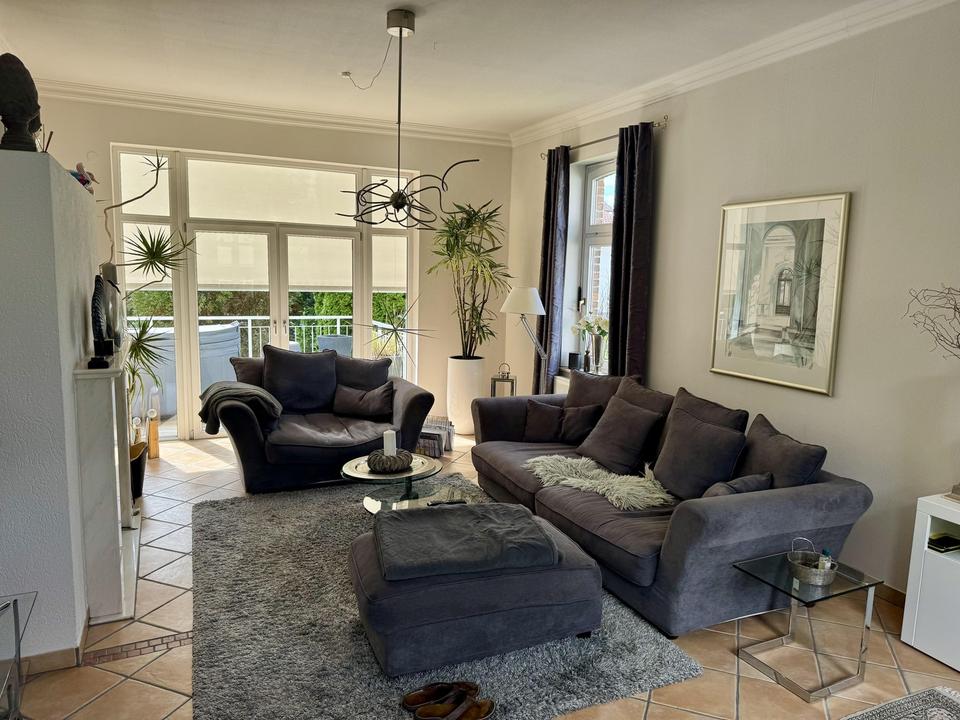 Charmantes Einfamilienhaus geh. Ausstattung mit Bachlauf – Bild 11