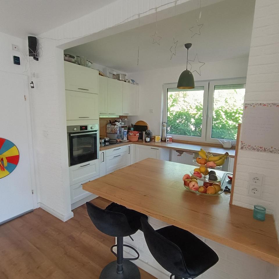 Modernisiertes Einfamilienhaus mit vollwertiger Einliegerwohnung und großem Garten – Bild 4