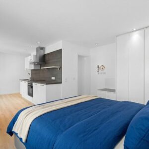 Voll möblierte 1-Zimmer-Wohnung in Frankfurt-Nied, 1 min zur S-Bahn