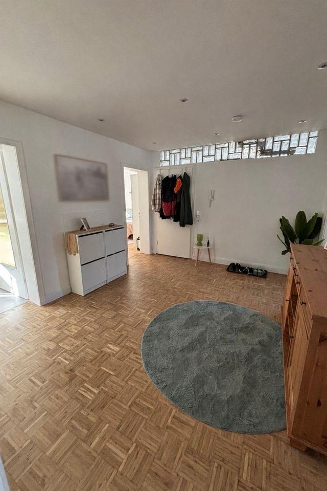 Naturnahe, charmante Wohnung 4 ZKB mit Wintergarten und Ausblick ins Grüne – Bild 8