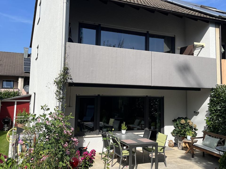 Großes, helles REH für die Familie mit modernem Grundriss und wunderschönem Garten