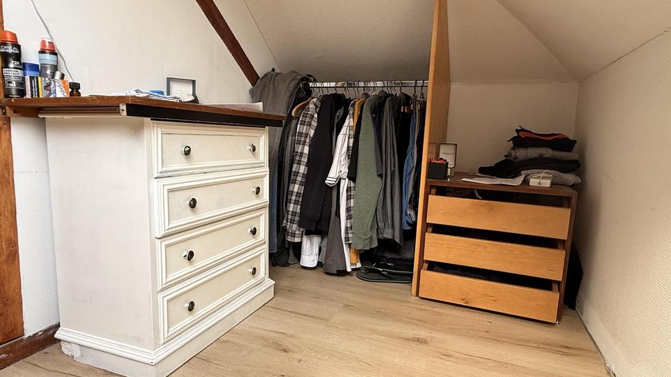 Vermietete DG-Wohnung mit 7,2 % Rendite — renoviert (inkl. Elektrik), Energieklasse B, prov.frei – Bild 13