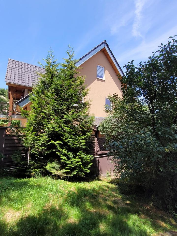 Großzügiges Energiesparsames Zweifamilienhaus – Bild 2