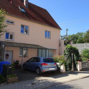 Doppelhaushälfte mit Garten