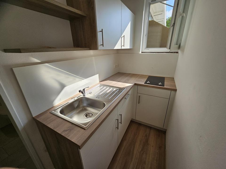 Charmante 1-Zimmer-Wohnung in zentraler Lage mit lichtdurchflutetem Wohnbereich – Bild 6