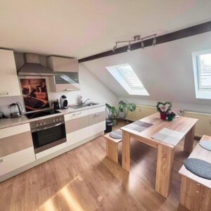 Großzügige 4-Raum mit Abstellkammer & begehbarem Kleiderschrank