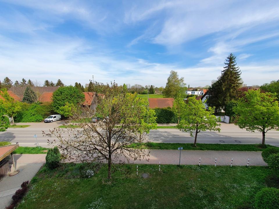 Große 1-Zimmer Wohnung mit separater Küche, großem Balkon und Lift – Bild 6