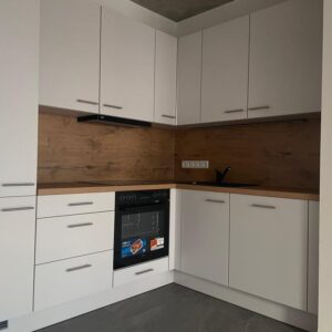 Erstbezug, helle 3 Raum Wohnung, A+ Energie, großer Balkon, geringe NK, Parkett