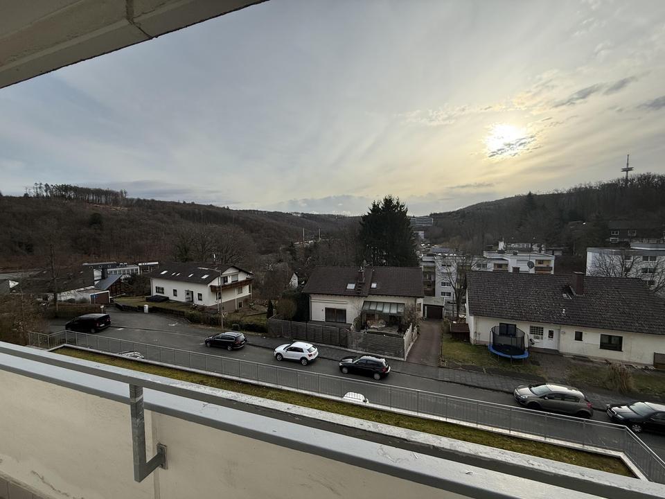 Sonnige 3ZKB beim Jung-Stilling KH, mit Aufzug, mit EBK, neues Bad gepl., elektr. Garage, renov. – Bild 17