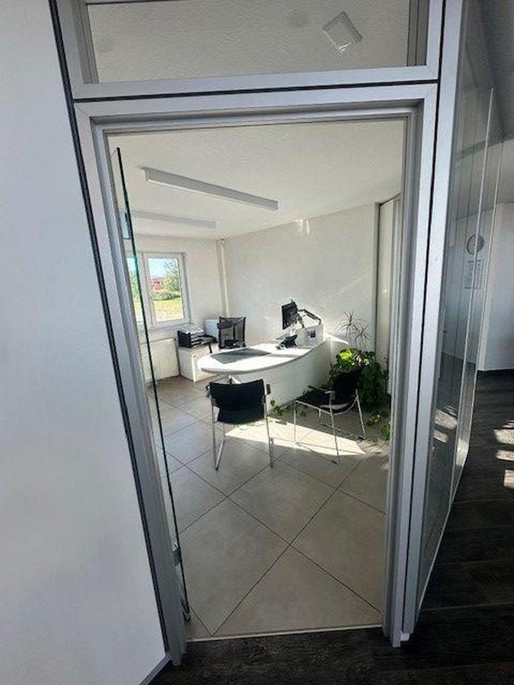 Moderne und möblierte Bürofläche in zentraler Lage in Achern / Fläche flexibel teilbar – Bild 3