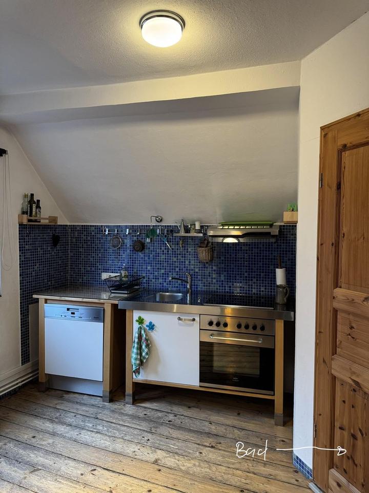 Haus mit zwei Wohneinheiten und einem separaten großen Garten – Bild 21