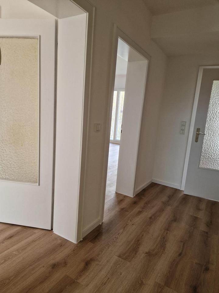 Großzügige 5-Zimmer-Wohnung in der ruhigen Arndtstraße im beliebten Kaiserstraßenviertel – Bild 2