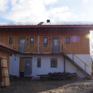 Neubau Maisonette-Wohnung mit tiefem Balkon