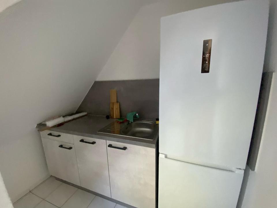 Renovierte Dachgeschosswohnung in ruhiger Lage – Bild 8