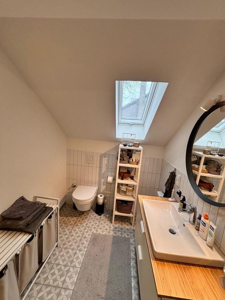 kernsanierte Dachgeschosswohnung in Duisburg-Ruhrort – Bild 20