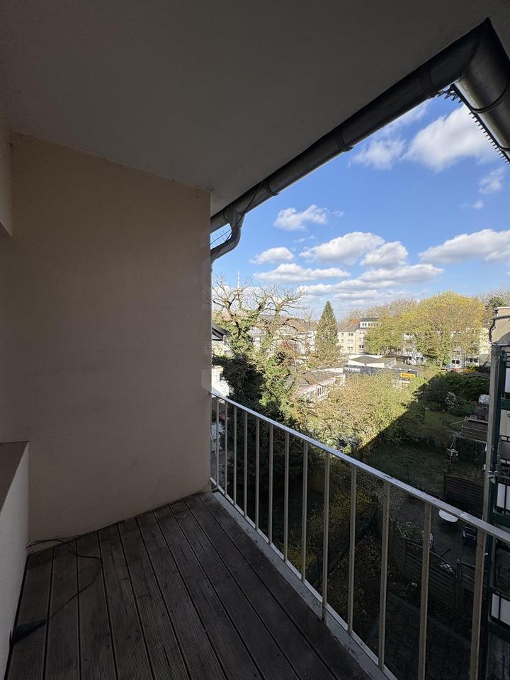 Modernisierte 2,5-Zimmer-Wohnung – Bild 2