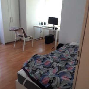 Gepflegte 2 Zimmer-Wohnung mit Stellplatz in Stuttgart-Bad Cannstatt
