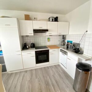 Modern möbilierte Wohnung mit Einbauküche (Köln/Bonn), Gartennutzung