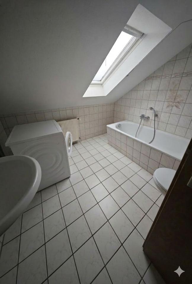 2-Raumwohnung/Dachgeschoss 520 EUR Warm/ 60 qm Grundfläche – Bild 5